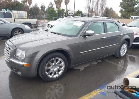 2008 Chrysler 300C Hemi z USA, uszkodzony, nr VIN 2C3KA63H08H187066